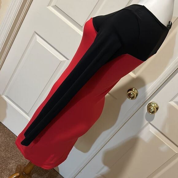 Guess Bodycon Mini Dress. Size Medium - Picture 3 of 9